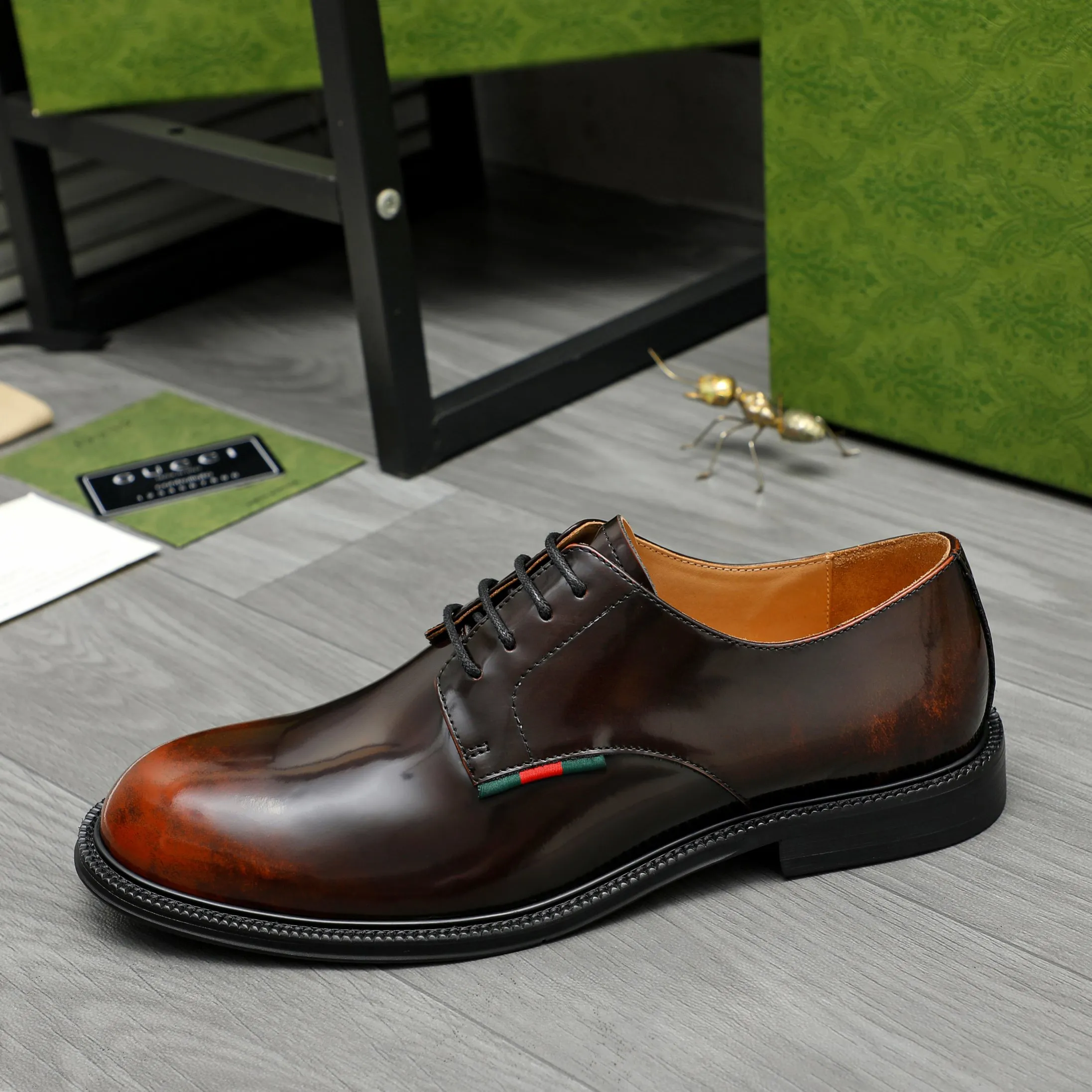 Men's shoes 💰500 Product trademark: GUCCI "Gucci" business lace-up leather shoes Regular size: 38-44 (45.46 custom-made, non-returnable) Product materials: Selected color-brushed cowhide upper, cowhide lining, original rubber outsole